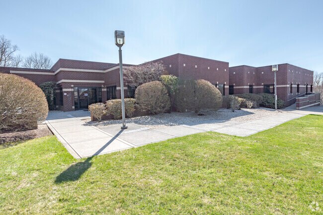 Plus de détails pour 2 Morse Rd, Oxford, CT - Industriel/Logistique à vendre