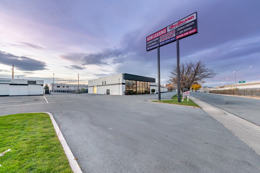 2187 Market St, Reno, NV à louer - Photo de l’immeuble – Image 3 sur 16