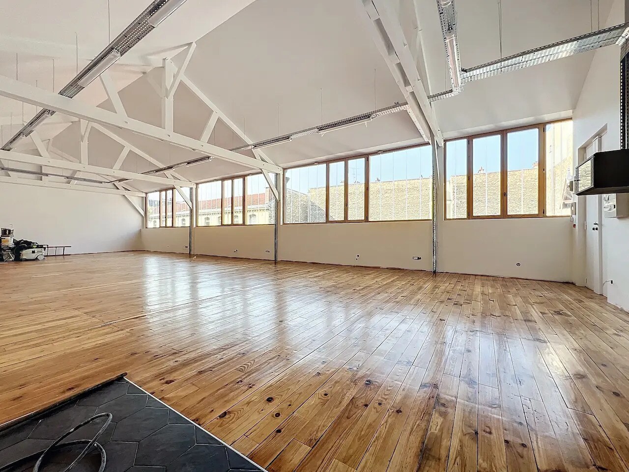 Bureau dans Paris à louer Photo principale– Image 1 sur 13