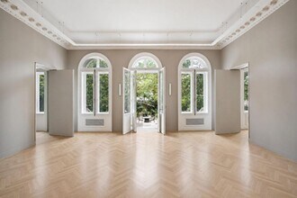 8 Rue De Presbourg, Paris à louer Photo intérieure– Image 2 sur 5