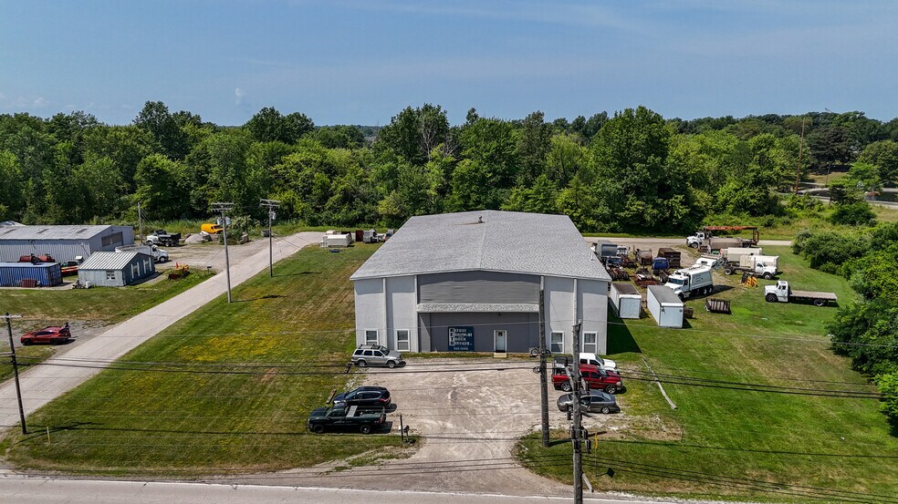 237 State Rd, Ashtabula, OH à vendre - Photo de l’immeuble – Image 2 sur 32