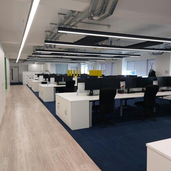 South Way, Wembley à louer - Photo de l’immeuble – Image 3 sur 8