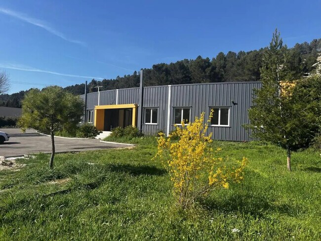 Plus de détails pour Local commercial à vendre