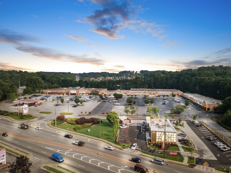 4155 Lawrenceville Hwy, Lilburn, GA à louer - Photo principale – Image 1 sur 12