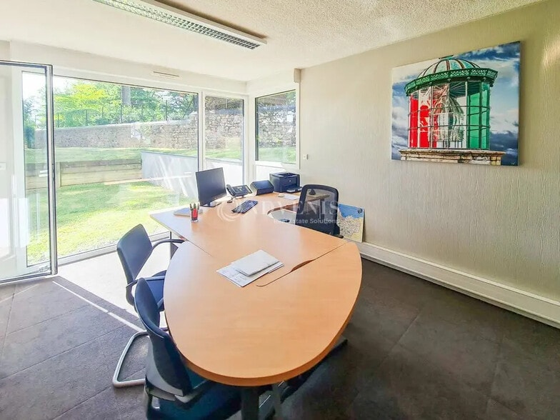 Bureau dans Saint-Brieuc à louer - Photo intérieure – Image 3 sur 8