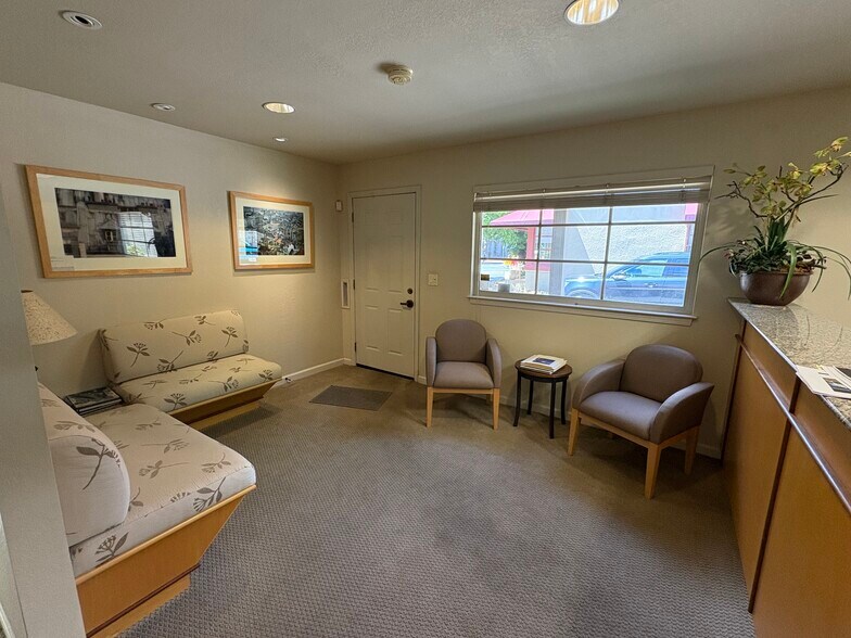 528 B St, Santa Rosa, CA à vendre - Photo intérieure – Image 3 sur 9