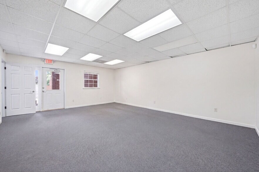 70 Mountain Dr, Dahlonega, GA à louer - Photo de l’immeuble – Image 1 sur 26