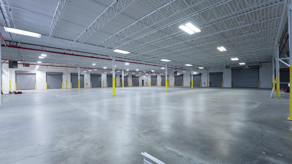 34-52 Laurel Hill Blvd, Maspeth, NY à vendre - Photo intérieure – Image 3 sur 5