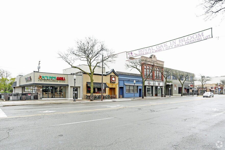 107 S Main St, Royal Oak, MI à louer - Photo de l’immeuble – Image 3 sur 5