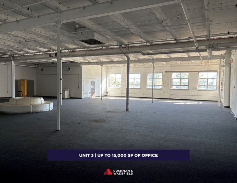 500 Grumman Rd W, Bethpage, NY à louer - Photo intérieure – Image 2 sur 7