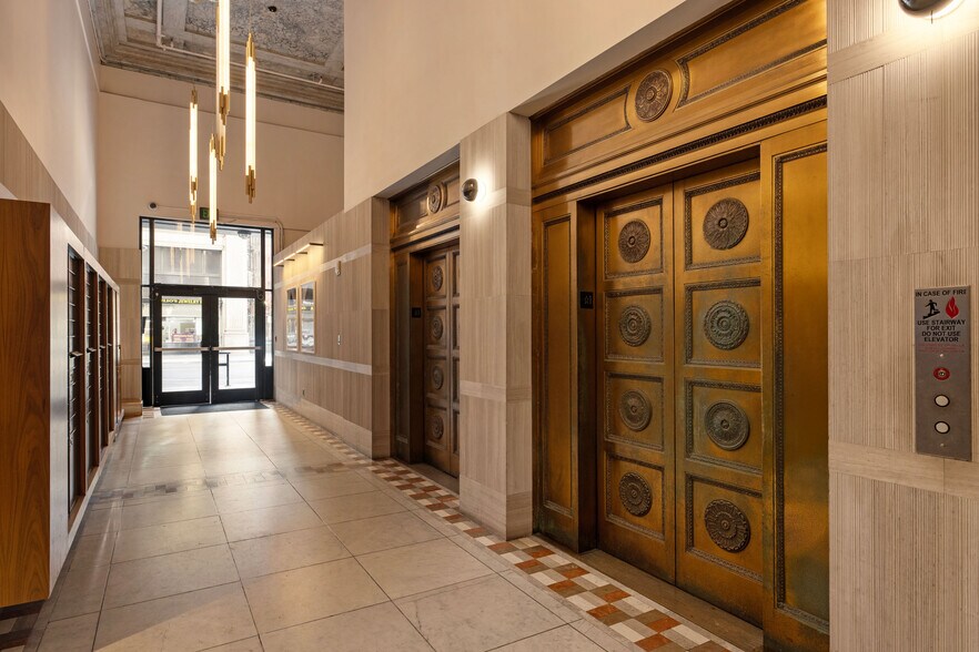 215 W 7th St, Los Angeles, CA à vendre - Photo de l’immeuble – Image 3 sur 17