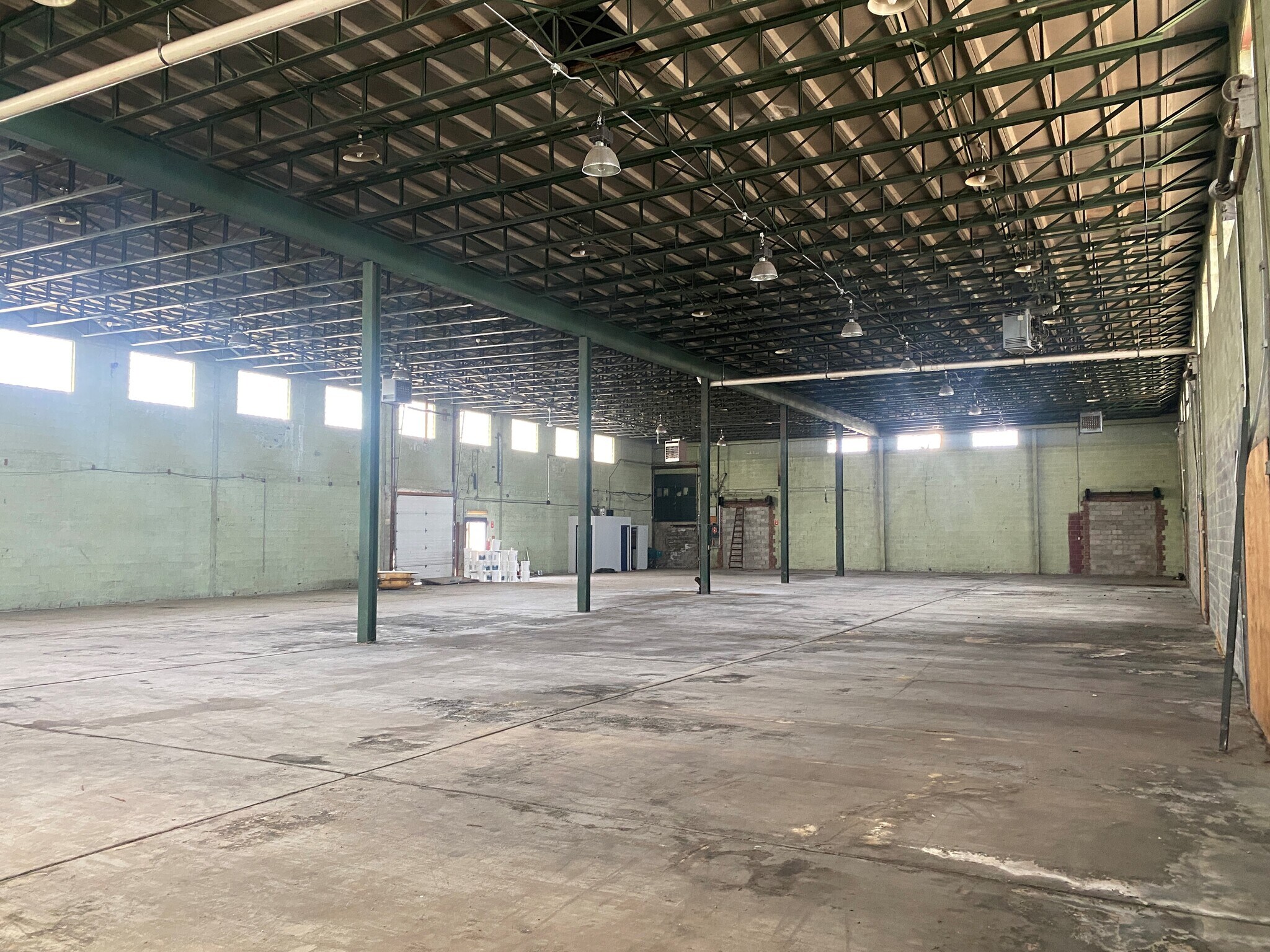 195 Freight St, Waterbury, CT à vendre Photo intérieure– Image 1 sur 11