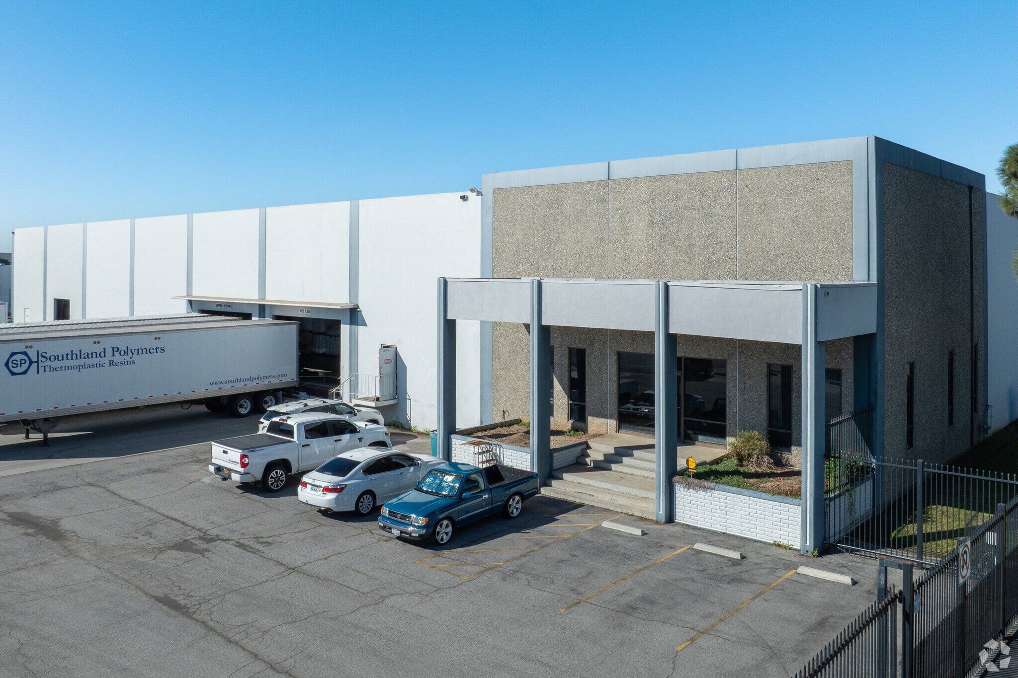 13930-14014 Gannet St, Santa Fe Springs, CA à louer Photo principale– Image 1 sur 6