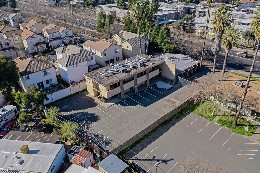 1280 Monument Blvd, Concord, CA à louer - Aérien – Image 1 sur 3