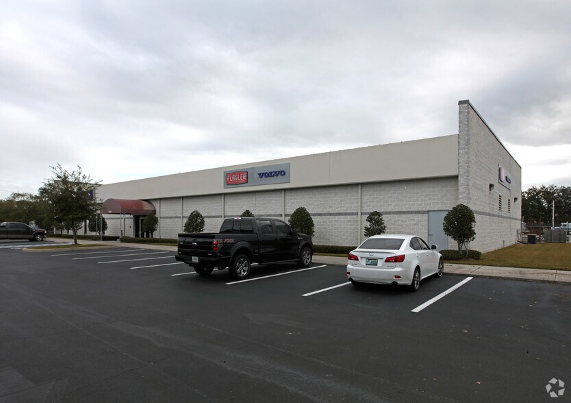 9601 Boggy Creek Rd, Orlando, FL à louer - Photo de l’immeuble – Image 2 sur 3