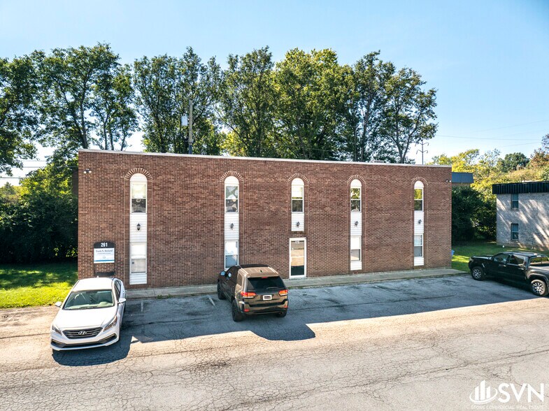 261 Regency Cir, Lexington, KY à louer - Photo de l’immeuble – Image 2 sur 20