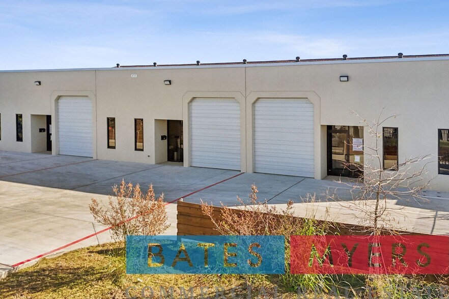 4710 Carol Ln, Dallas, TX à louer - Photo de l’immeuble – Image 2 sur 23
