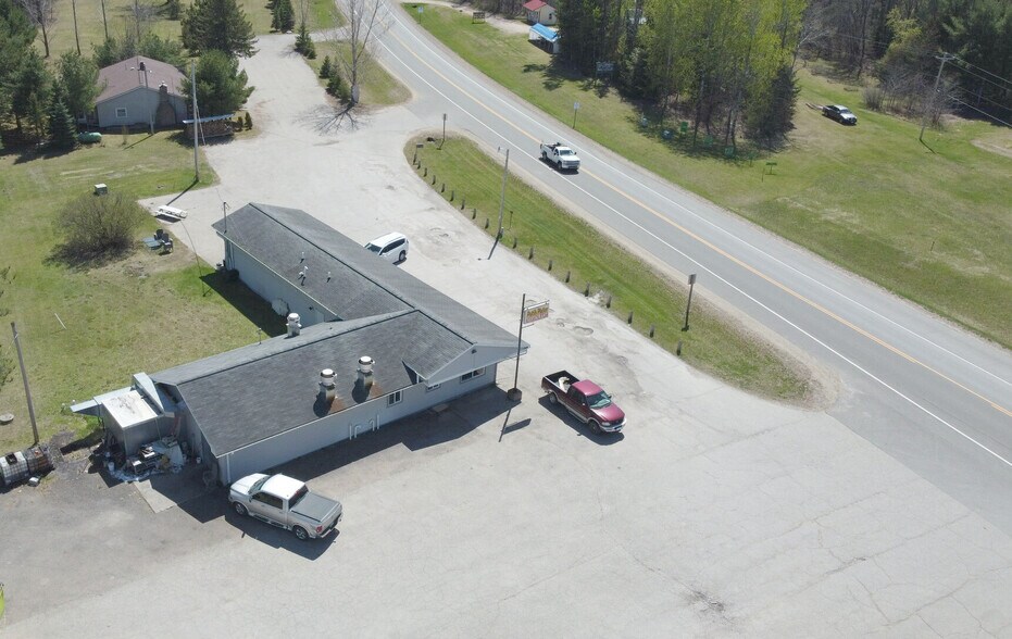 N17480 US Highway 141, Beecher, WI à vendre - Photo de l’immeuble – Image 2 sur 7