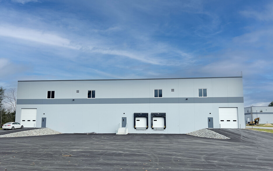83 Dow, Bow, NH à louer - Photo de l’immeuble – Image 2 sur 4