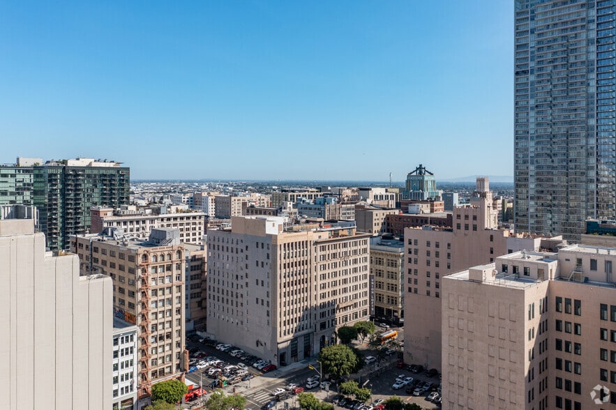 742-748 S Hill St, Los Angeles, CA à louer - Aérien – Image 3 sur 90