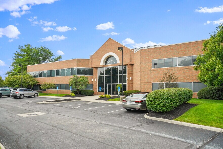4995 Bradenton Ave, Dublin, OH à louer - Photo de l’immeuble – Image 2 sur 9