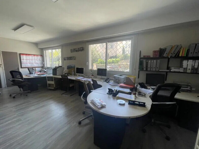 Bureau dans Cannes à louer - Photo de l’immeuble – Image 1 sur 5