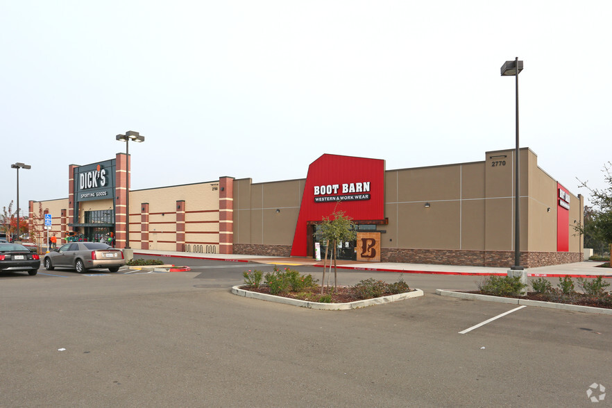 2670-2790 Harney Ln, Lodi, CA à louer - Photo de l’immeuble – Image 2 sur 12