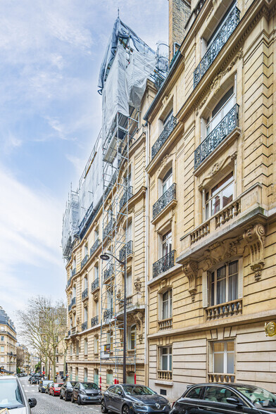 9 Rue De Chaillot, Paris à louer - Photo de l’immeuble – Image 3 sur 5