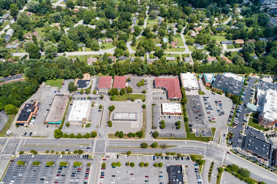 810 University City Blvd, Blacksburg, VA à louer - Photo de l’immeuble – Image 2 sur 2