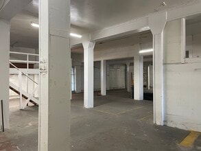 1922 Central Ave, Saint Petersburg, FL à vendre Photo intérieure– Image 2 sur 2