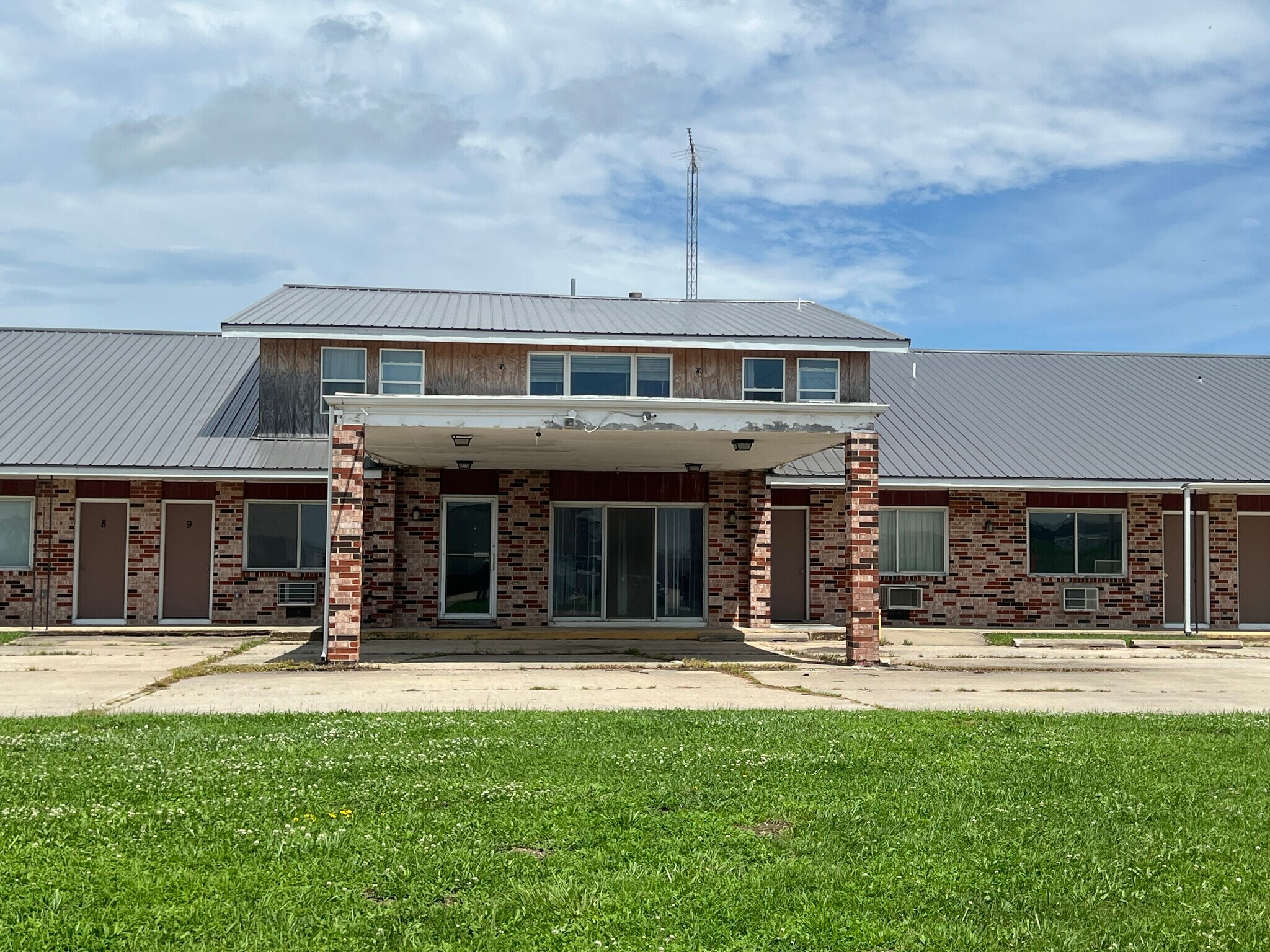 2010 E Main St, Lamoni, IA à vendre Photo de l’immeuble– Image 1 sur 29