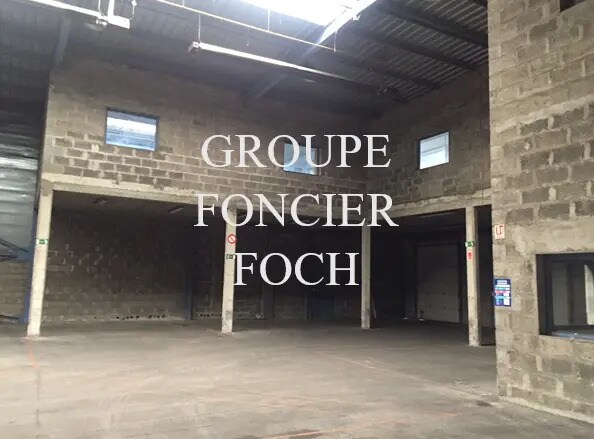 Local d’activités dans Genas à louer - Photo de l’immeuble – Image 2 sur 6