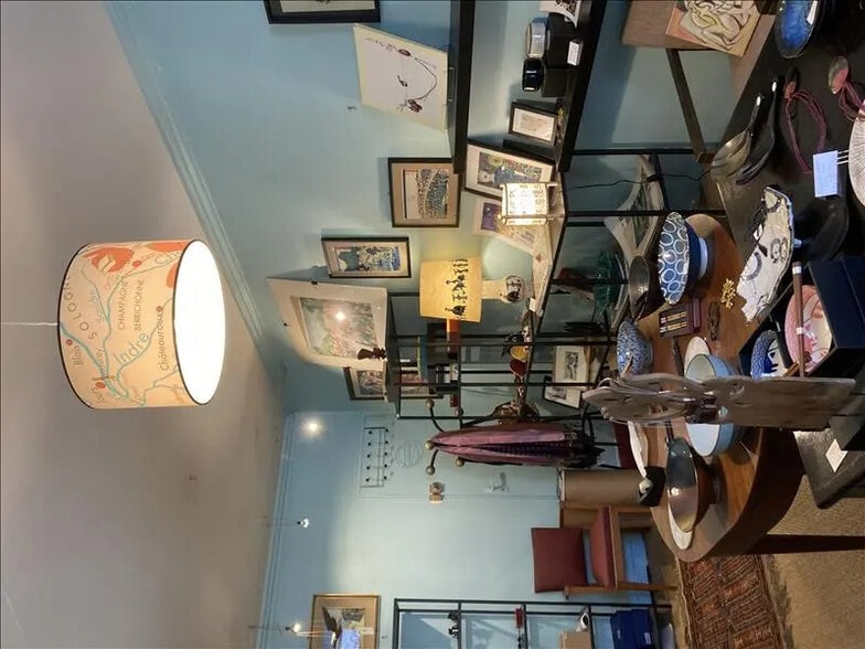 Local commercial dans Tours à louer - Photo intérieure – Image 2 sur 3