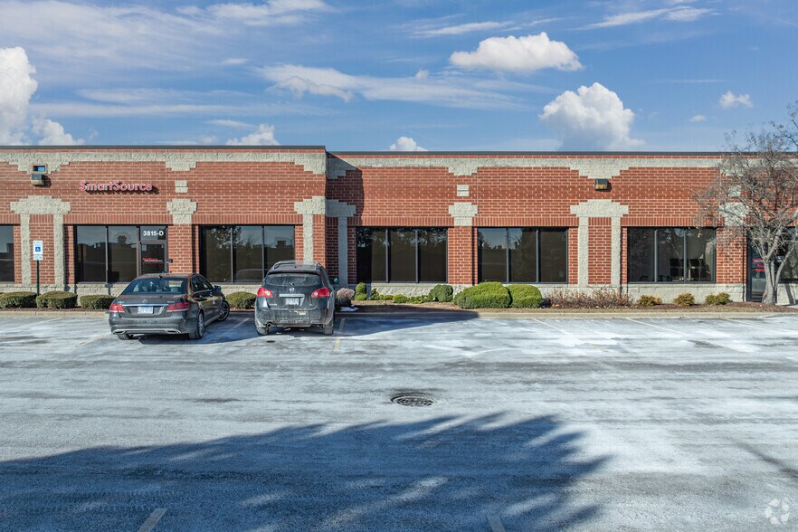 3805 E Main St, St Charles, IL à louer - Photo de l’immeuble – Image 3 sur 6
