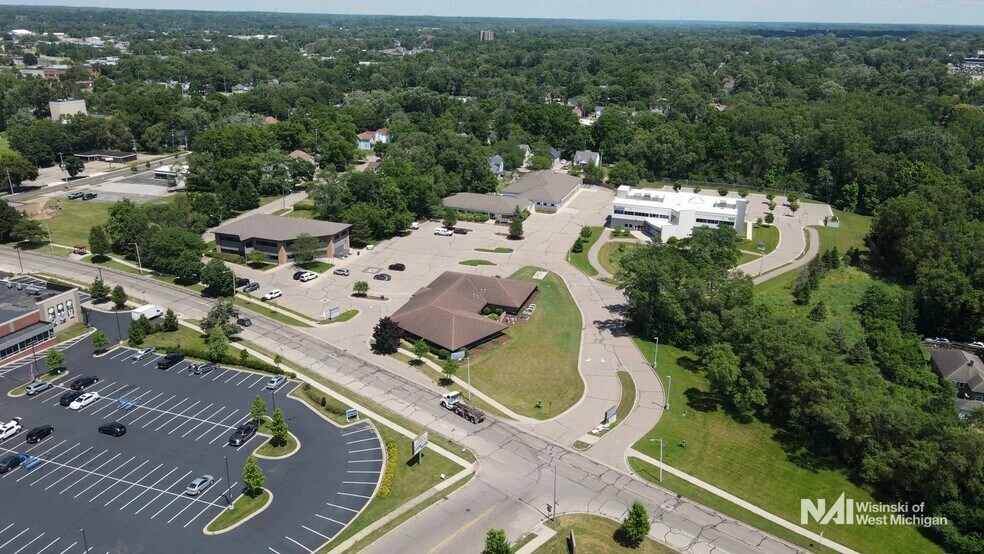 1707 S Park St, Kalamazoo, MI à louer - Vidéo sur l’annonce professionnelle – Image 2 sur 5
