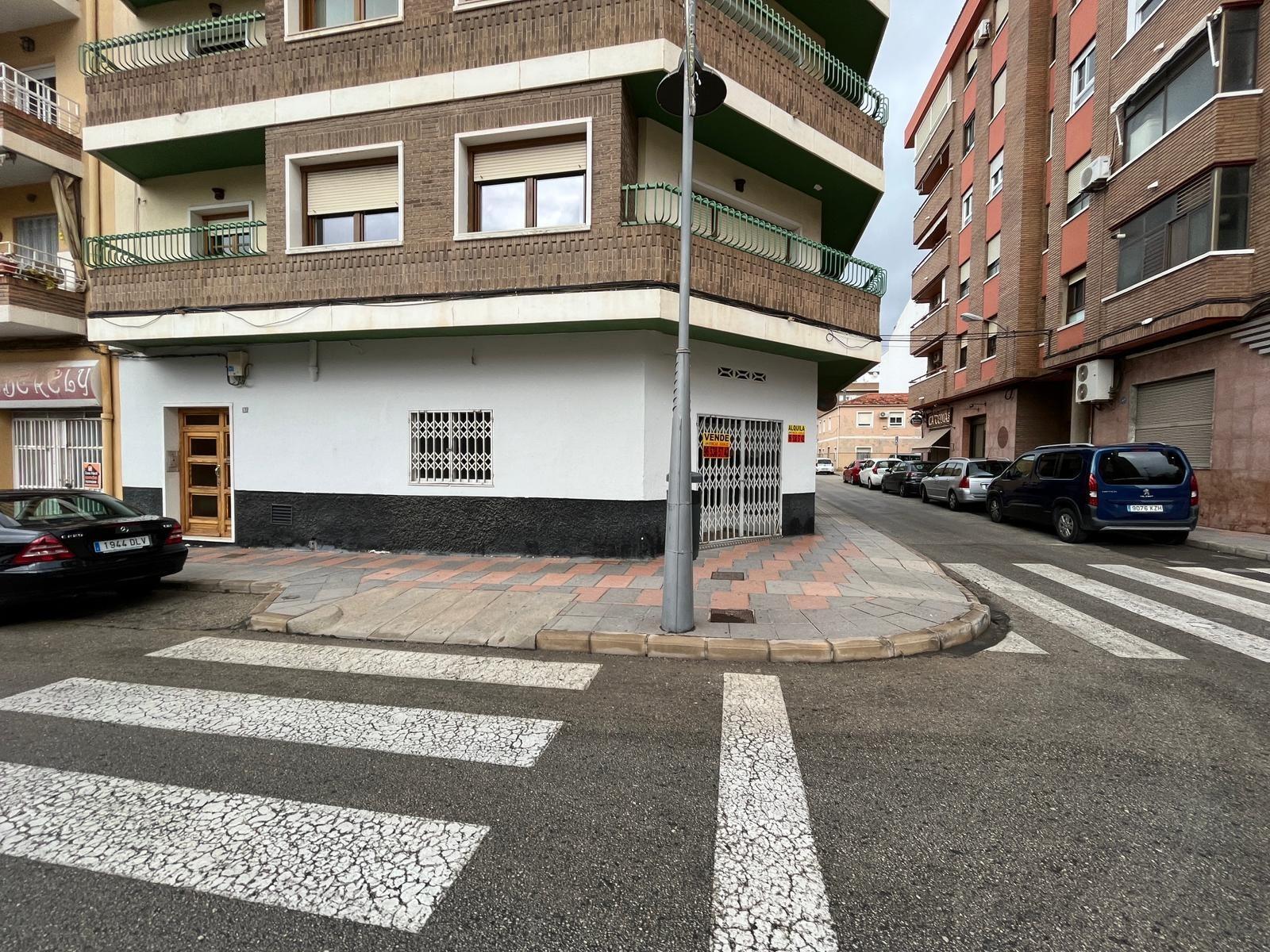 Local commercial dans Petrer à vendre Photo de l’immeuble– Image 1 sur 10