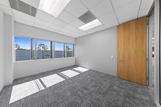 2 Executive Cir, Irvine, CA à louer Photo intérieure– Image 2 sur 11