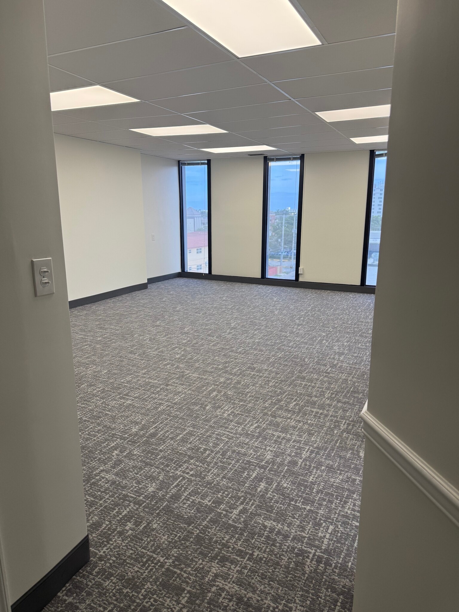 2929 E Commercial Blvd, Fort Lauderdale, FL à louer Photo intérieure– Image 1 sur 8