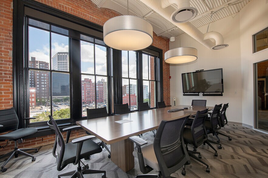 800-836 W Saint Clair Ave, Cleveland, OH à louer - Photo intérieure – Image 3 sur 10
