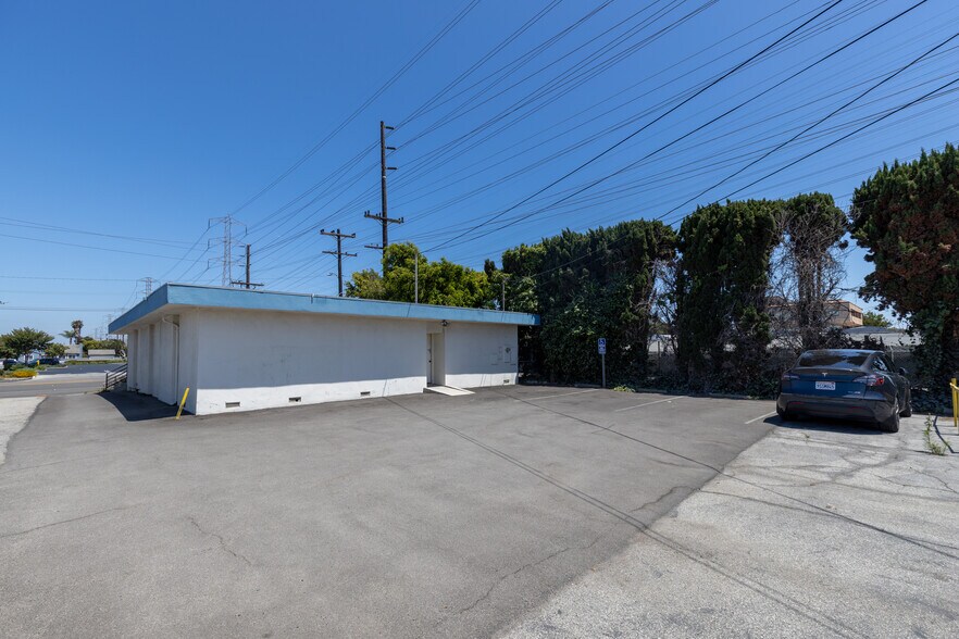 17523 Crenshaw Blvd, Torrance, CA à vendre - Photo de l’immeuble – Image 3 sur 5