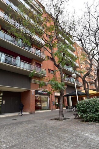 Plus de détails pour Carrer de la Marina, Barcelone - Logement à vendre