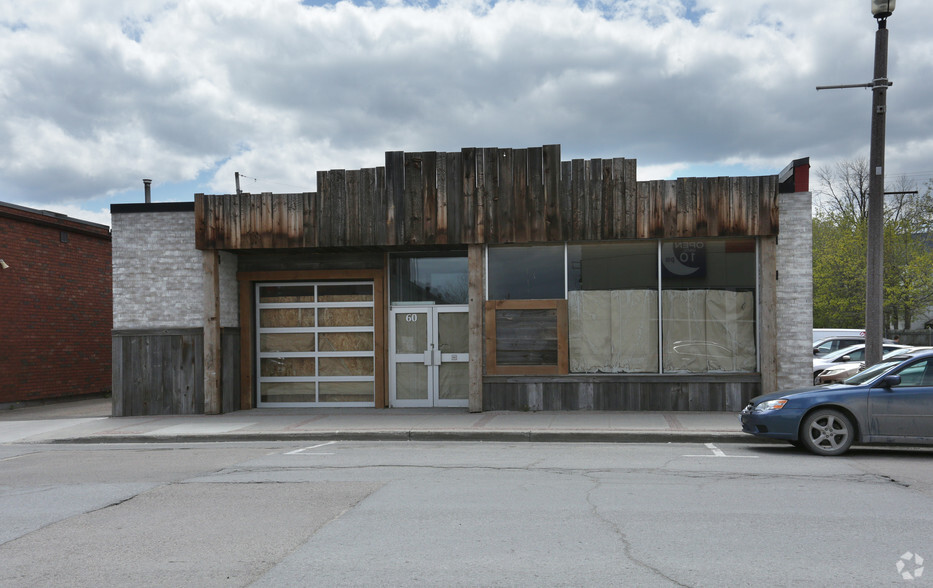 60-62 Elgin St W, Arnprior, ON à louer - Photo de l’immeuble – Image 3 sur 3