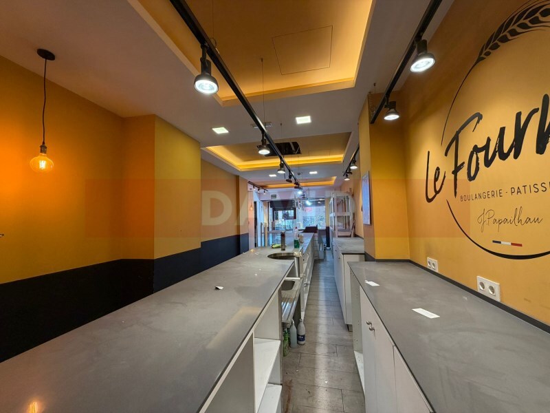 Local commercial dans L'Hospitalet de Llobregat, Barcelona à louer Photo intérieure– Image 1 sur 12