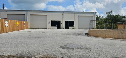 12635-12647 US Highway 19, Hudson, FL à louer Photo intérieure– Image 1 sur 6