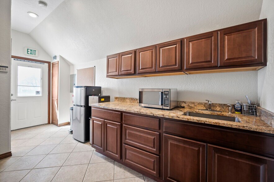 802 S Nevada Ave, Colorado Springs, CO à vendre - Photo de l’immeuble – Image 3 sur 44