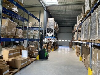 Plus de détails pour Local d'activités à louer