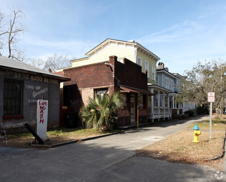 219 E Henry St, Savannah, GA à louer - Photo de l’immeuble – Image 2 sur 2