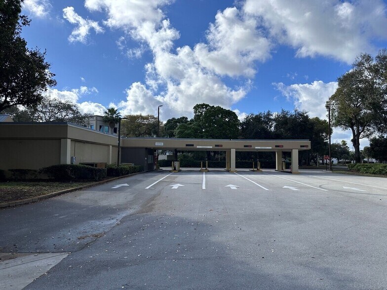 1700 W Commercial Blvd, Fort Lauderdale, FL à vendre - Photo de l’immeuble – Image 3 sur 7