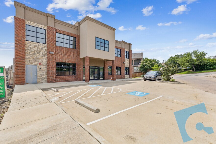 840 Ranchview Dr, Irving, TX à louer - Photo principale – Image 1 sur 10