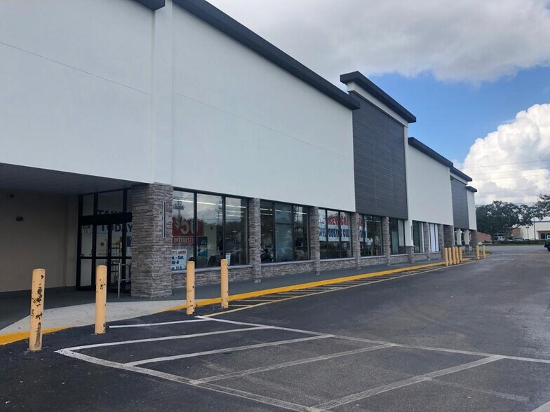 3818-3848 S Orlando Dr, Sanford, FL à louer - Photo de l’immeuble – Image 3 sur 5